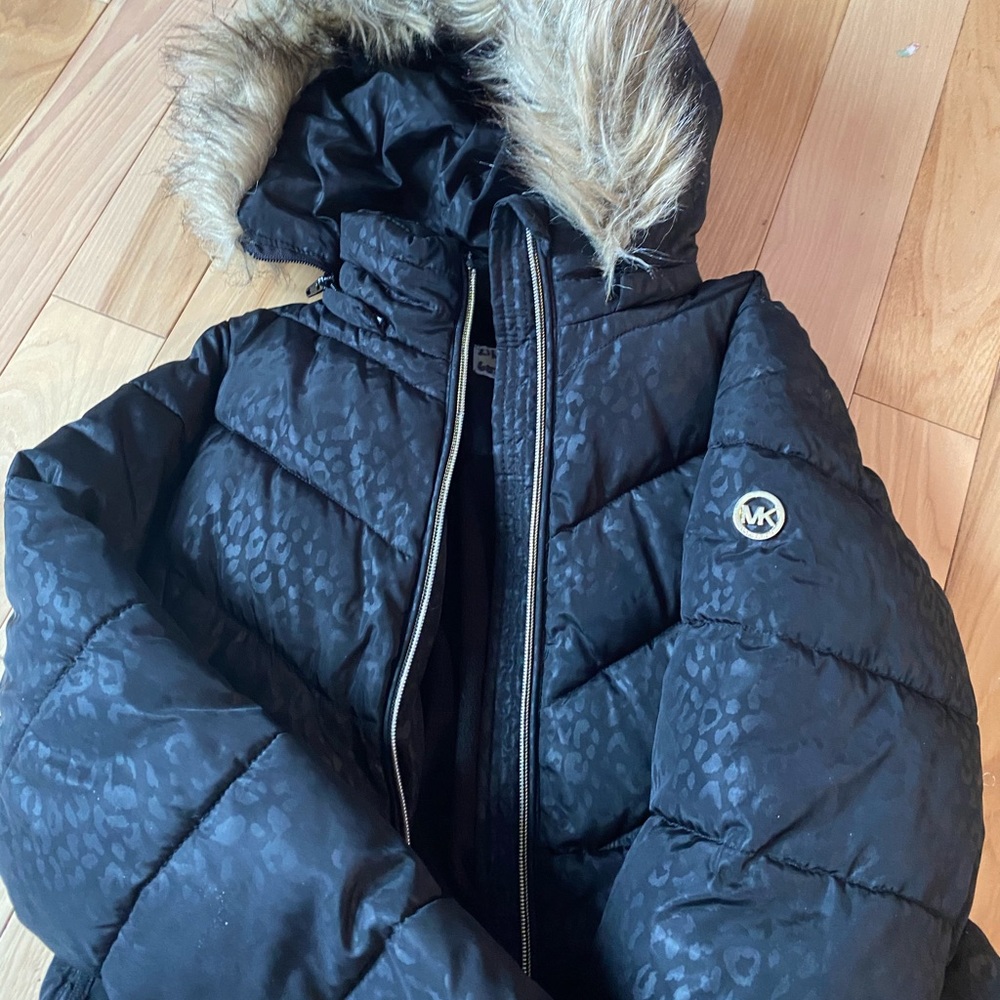 Michael kors girls puffer 10/12